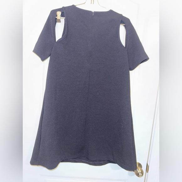 Zara Black Mini Dress Chic and Versatile - Picture 7 of 10